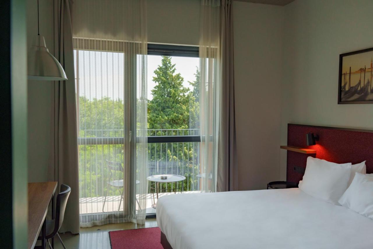 Park Hotel Tsinandali Estate ภายนอก รูปภาพ